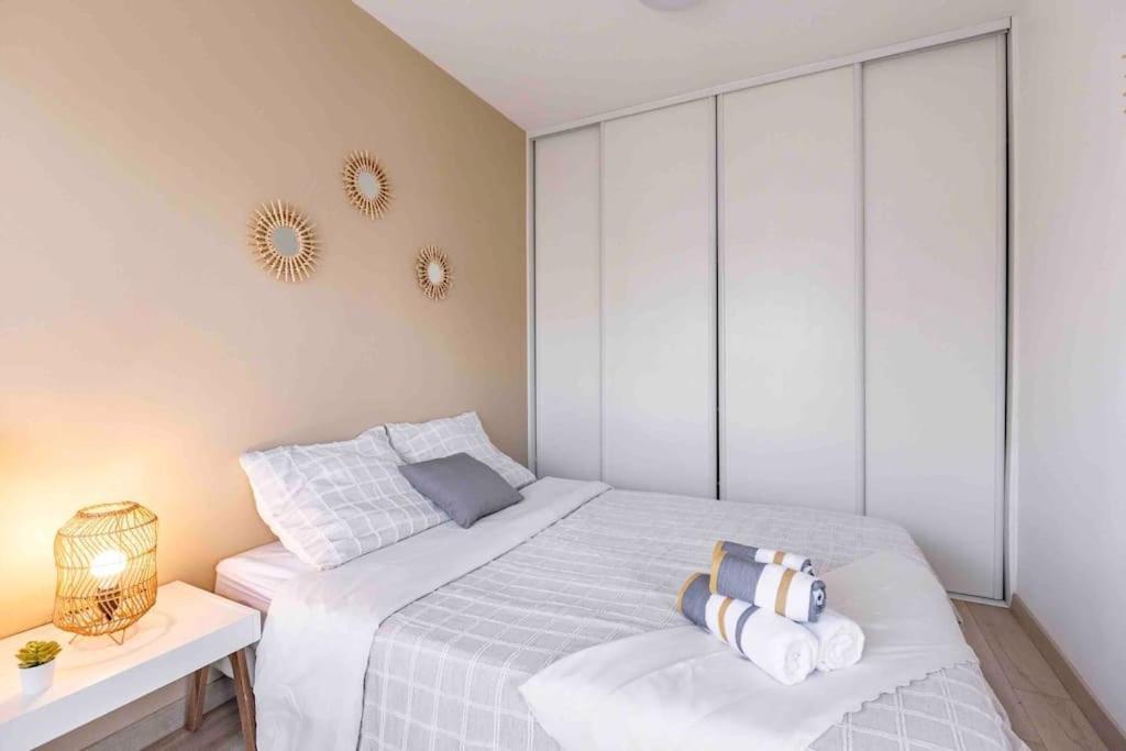 Appartement Avec Parking Et Terrasse Metro 7 Et Paris Вильжюиф Экстерьер фото